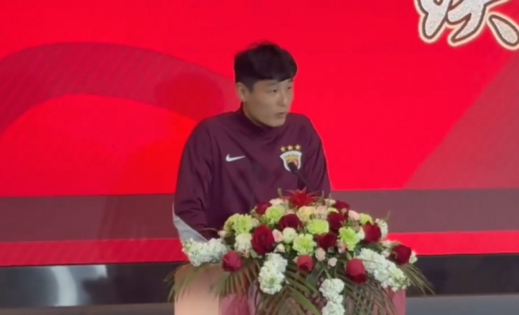 滬媒：遭遇三連敗開(kāi)局，上賽季雙冠王海港未盲目喊出“爭冠”口號